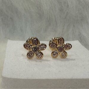18k Gold Flower Stud Earrings
